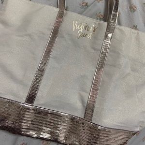 Victoria’s Secret tote/travel bag M